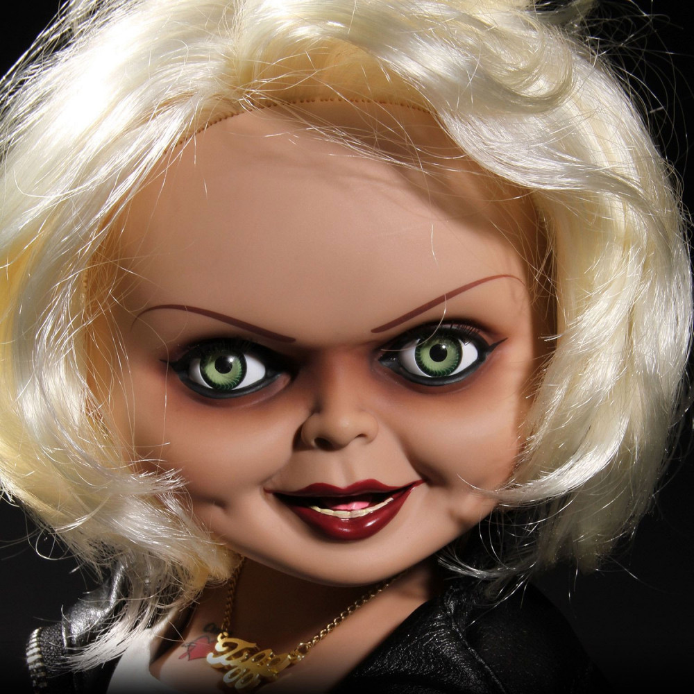 mezco-la-fiancee-de-chucky-poupee-parlante-tiffany-38-cm.jpg