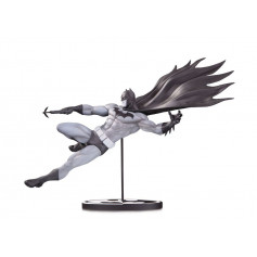 DC Direct Batman Black & White statue by Doug Mahnke - 18 cm