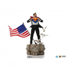 Iron Studios DC Comics statue Clark Kent 1/10 Deluxe Art Scale